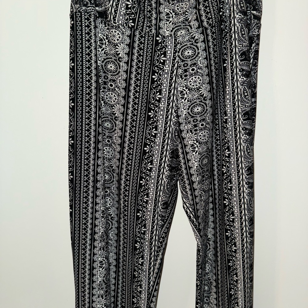 Black and White Patterned Women's Pants